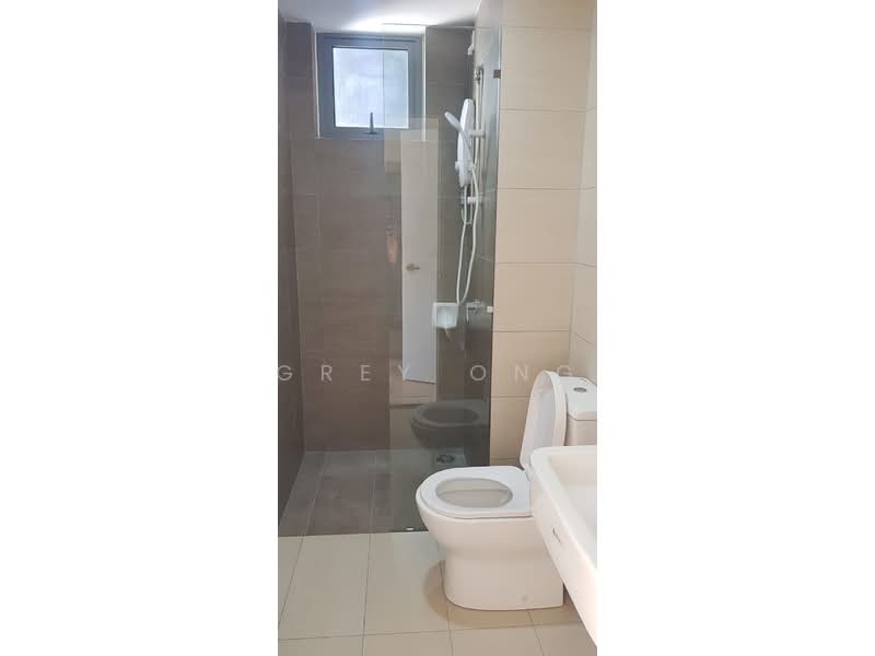 Servis Apartment untuk Disewa di Gravit8, Klang - Grey Ong - Bathroom - PropertyGuru.com.my