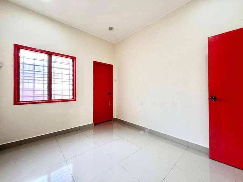 2-storey Terraced House for Sale in Taman Pelangi Semenyih (Semenyih) - Azli Ibrahim - Interior - PropertyGuru.com.my