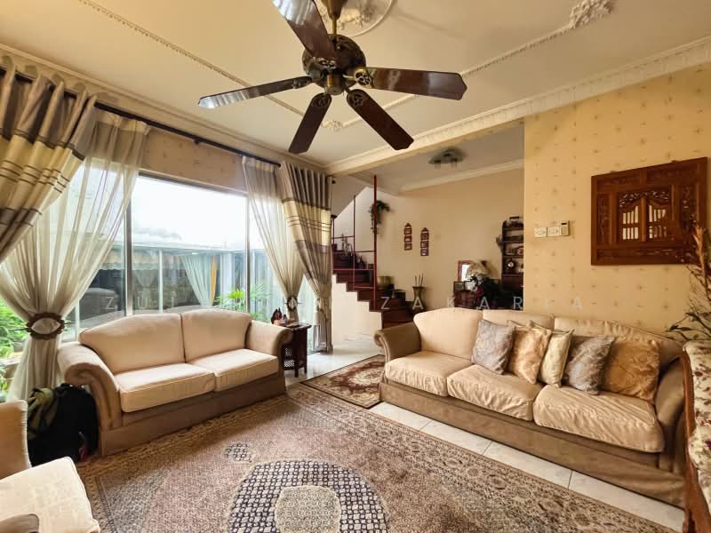 2.5-storey Terraced House for Sale in Taman Wangsa Baiduri (Subang Jaya) - Zulhilmi Zakaria - Living Room - PropertyGuru.com.my