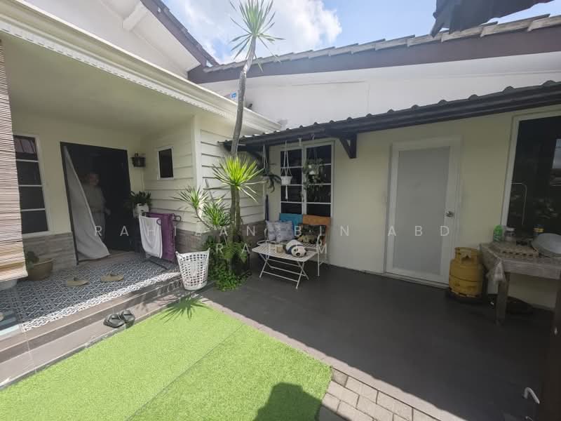 1-storey Terraced House for Sale in Taman Laksamana (Kota Tinggi) - Rahizan Bin Abd Rahim - Exterior - PropertyGuru.com.my
