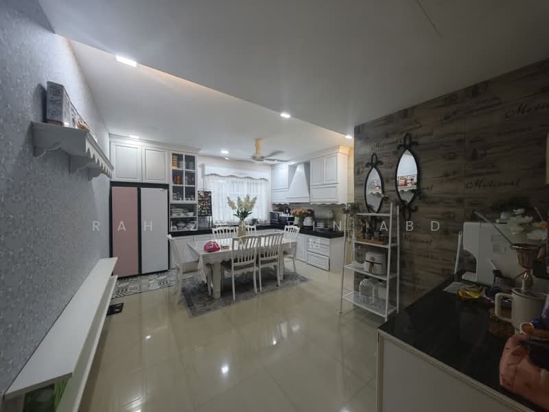 1-storey Terraced House for Sale in Taman Laksamana (Kota Tinggi) - Rahizan Bin Abd Rahim - Kitchen - PropertyGuru.com.my