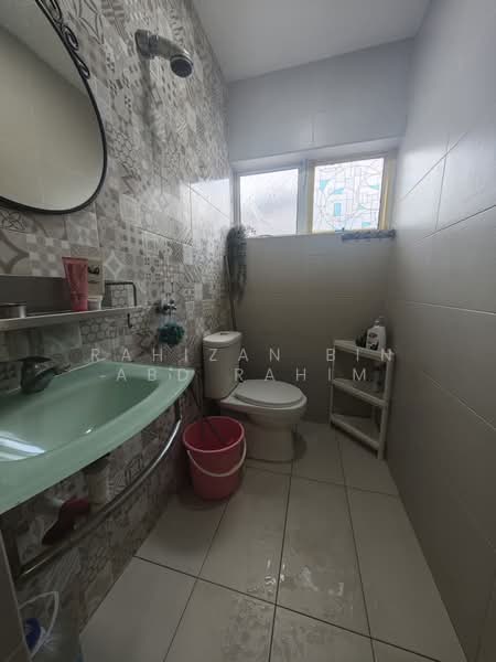 1-storey Terraced House for Sale in Taman Laksamana (Kota Tinggi) - Rahizan Bin Abd Rahim - Bathroom - PropertyGuru.com.my