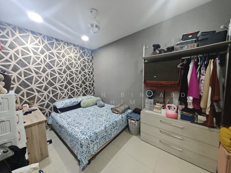1-storey Terraced House for Sale in Taman Laksamana (Kota Tinggi) - Rahizan Bin Abd Rahim - Bedroom - PropertyGuru.com.my