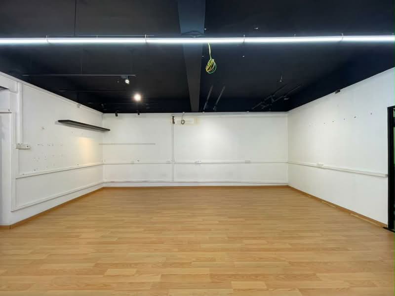 Shop / Office for Rent in Bandar Puteri Puchong (Puchong) - Wilson Yap - Interior - PropertyGuru.com.my