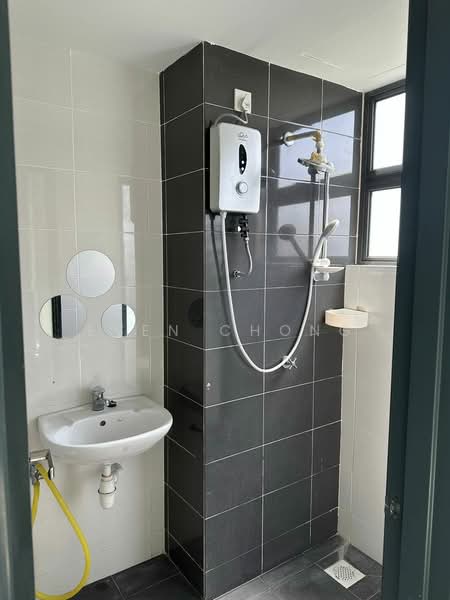 Kondominium untuk Dijual di Emerald Residence - Even Chong - Bathroom - PropertyGuru.com.my