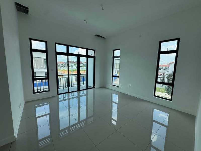 2-storey Terraced House for Sale in Bandar Dato Onn (Tebrau) - Evon Yap - Living Room - PropertyGuru.com.my