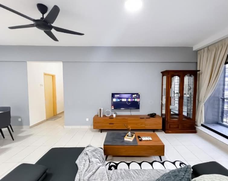 Servis Apartment untuk Dijual di Fahrenheit 88 (KL Plaza Suites) - Kweenie Chong - Living Room - PropertyGuru.com.my