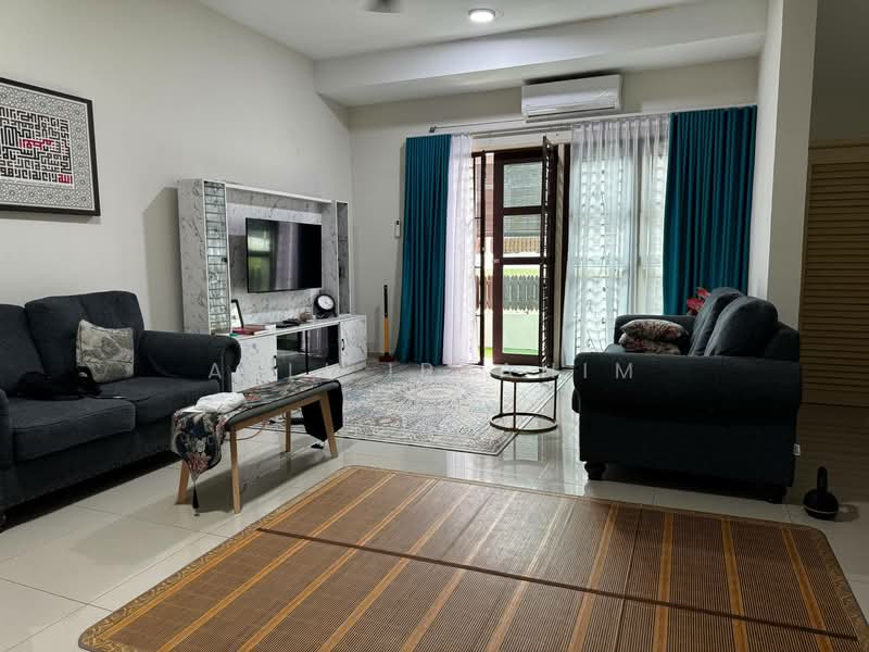Townhouse for Sale in Bandar Tun Hussein Onn (Cheras) - Azli Ibrahim - Living Room - PropertyGuru.com.my