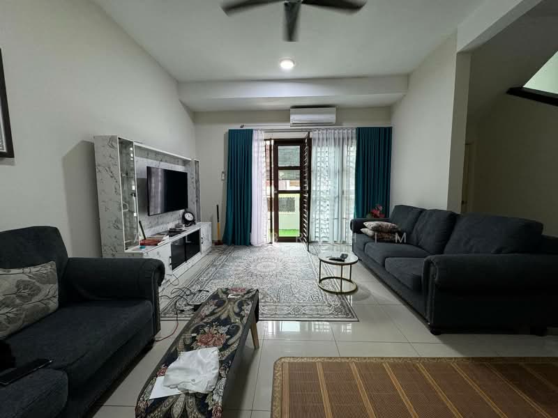 Townhouse for Sale in Bandar Tun Hussein Onn (Cheras) - Azli Ibrahim - Living Room - PropertyGuru.com.my