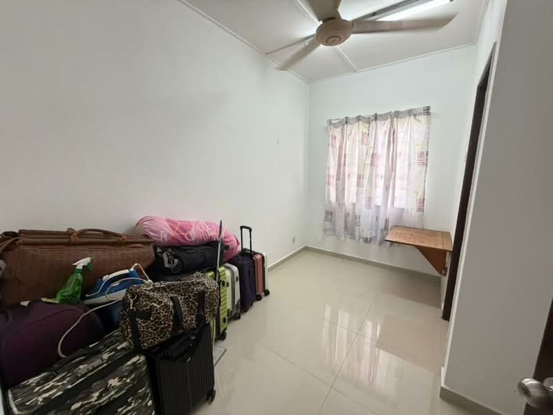 Rumah Teres untuk Dijual di Bandar Country Homes (Rawang) - Roman Yap - Interior - PropertyGuru.com.my