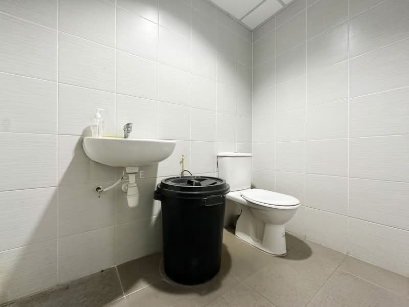 Kedai / Pejabat untuk Disewa di Taman Tun Dr Ismail (Kuala Lumpur) - Leena Tan - Bathroom - PropertyGuru.com.my