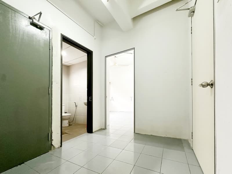 Kedai / Pejabat untuk Disewa di Taman Tun Dr Ismail (Kuala Lumpur) - Leena Tan - Bathroom - PropertyGuru.com.my