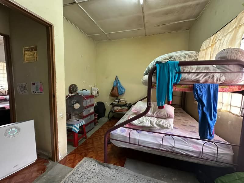 Rumah Teres 2 Tingkat untuk Dijual di Taman Puteri Wangsa (Ulu Tiram) - Sean Yeoh - Bedroom - PropertyGuru.com.my