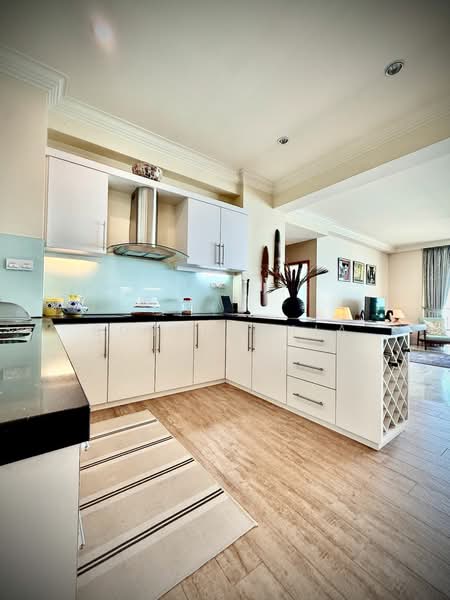 Condominium for Sale at Sri Golden Bay Condominium - Susan Chia - Kitchen - PropertyGuru.com.my