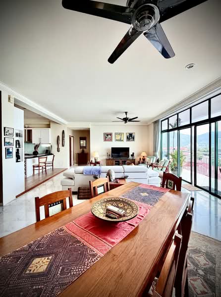 Condominium for Sale at Sri Golden Bay Condominium - Susan Chia - Living Room - PropertyGuru.com.my