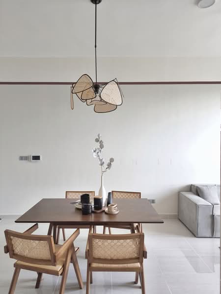 Service Residence for Sale at Senada Residence @ KLGCC Resort - Sie Yuen Li - Dining Room - PropertyGuru.com.my