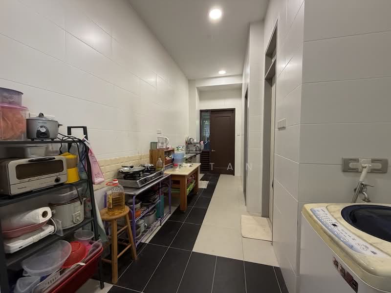 Rumah Berkembar untuk Dijual di Saujana Impian (Kajang) - Kris Tan - Kitchen - PropertyGuru.com.my