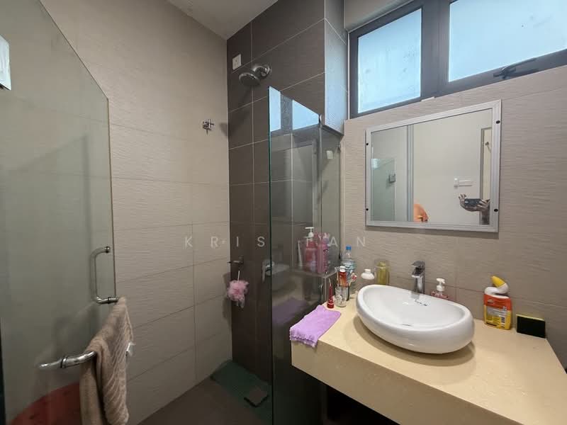 Rumah Berkembar untuk Dijual di Saujana Impian (Kajang) - Kris Tan - Bathroom - PropertyGuru.com.my