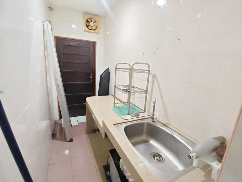 Rumah Teres 2 Tingkat untuk Dijual di Iskandar Puteri (Nusajaya) (Johor) - Heng Hy - Kitchen - PropertyGuru.com.my