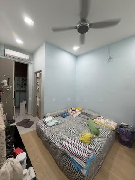 1-storey Terraced House for Sale in Taman Mount Austin (Tebrau) - Amir Raziq - Bedroom - PropertyGuru.com.my