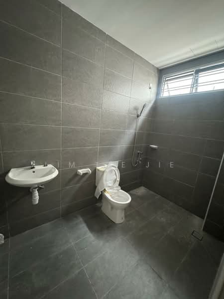 Rumah Teres 2 Tingkat untuk Disewa di Ulu Tiram (Johor) - Lim Tze Jie - Bathroom - PropertyGuru.com.my