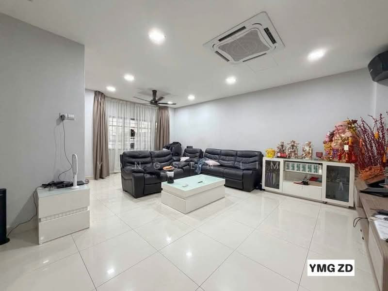 2-storey Terraced House for Sale in Kampung Batu Belah (Klang) - Yongsen Lim - Living Room - PropertyGuru.com.my