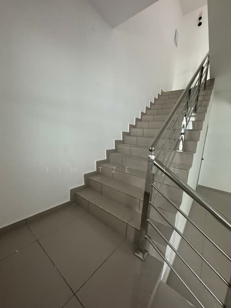 Rumah Teres 2 Tingkat untuk Disewa di Taman Bestari Indah (Ulu Tiram) - Lim Tze Jie - Interior - PropertyGuru.com.my