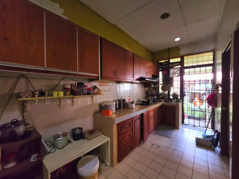 Rumah Teres 1 Tingkat untuk Dijual di Bandar Saujana Putra (Tanjong Duabelas) - Zulhilmi Zakaria - Kitchen - PropertyGuru.com.my
