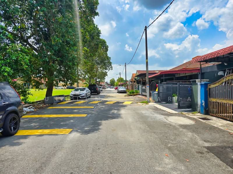 Rumah Teres 1 Tingkat untuk Dijual di Bandar Saujana Putra (Tanjong Duabelas) - Zulhilmi Zakaria - Exterior - PropertyGuru.com.my