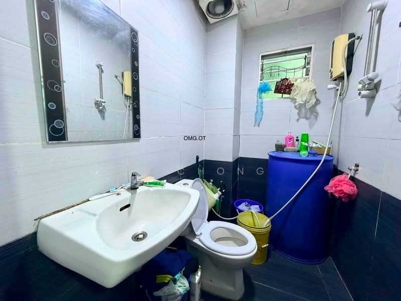 Terraced House for Sale in Bandar Botanic (Klang) - KH Chong - Bathroom - PropertyGuru.com.my