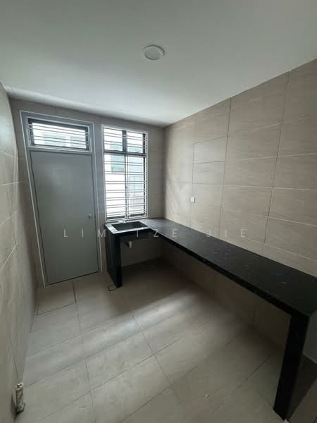 Rumah Teres 2 Tingkat untuk Disewa di Ulu Tiram (Johor) - Lim Tze Jie - Kitchen - PropertyGuru.com.my