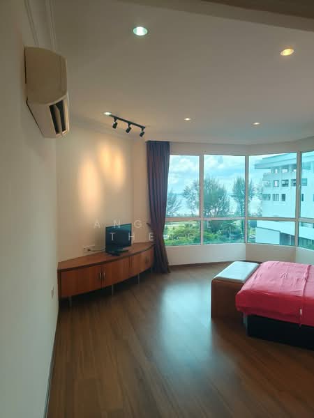 Condominium for Rent at Gurney Beach Resort - Ang Lee Theng - Bedroom - PropertyGuru.com.my