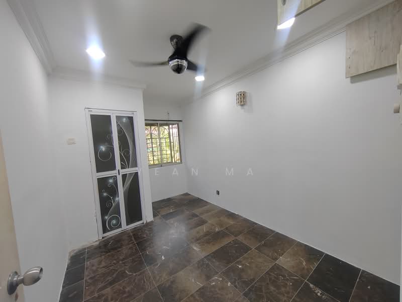 Terraced House for Sale in Bandar Country Homes (Rawang) - Yean Ma - Interior - PropertyGuru.com.my