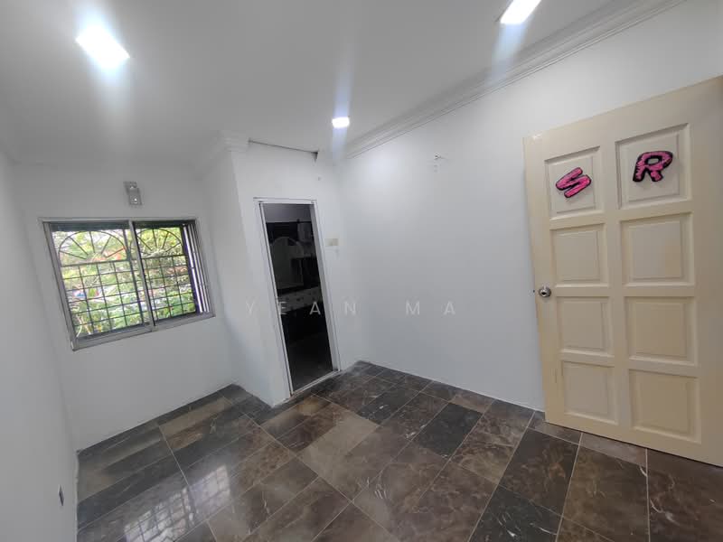 Terraced House for Sale in Bandar Country Homes (Rawang) - Yean Ma - Interior - PropertyGuru.com.my