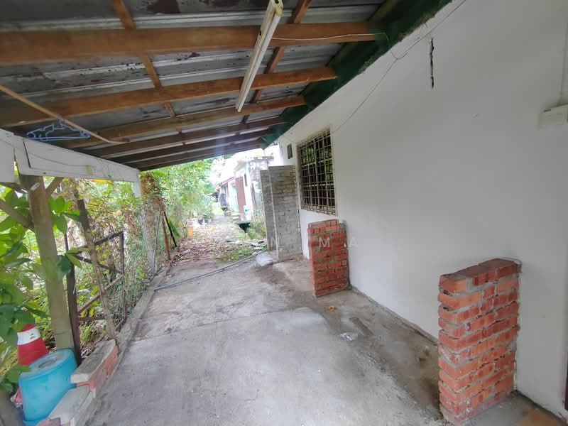 Terraced House for Sale in Bandar Country Homes (Rawang) - Yean Ma - Exterior - PropertyGuru.com.my
