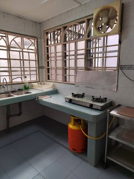 Rumah Teres untuk Disewa di Bukit Rahman Putra (Sungai Buloh) - Jack Soo - Kitchen - PropertyGuru.com.my
