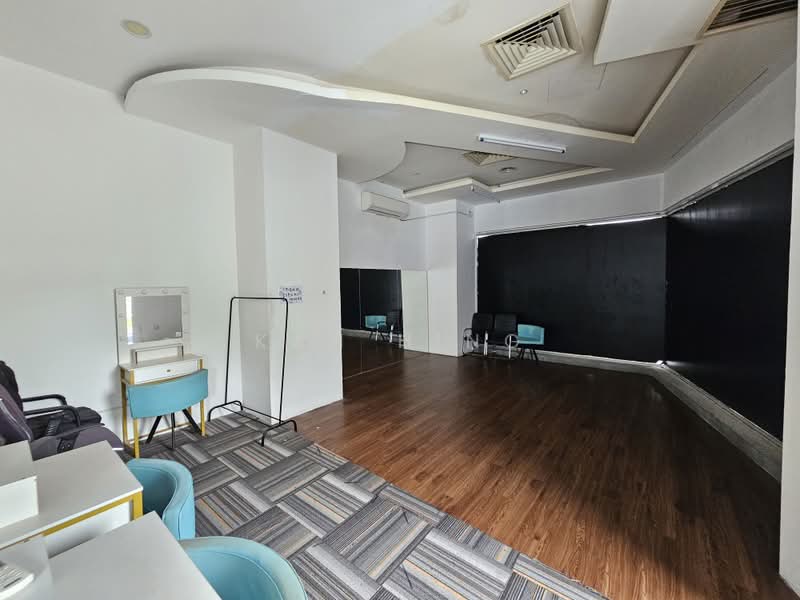 Shop / Office for Rent in Cheras (Kuala Lumpur) - Kah Hing - Interior - PropertyGuru.com.my