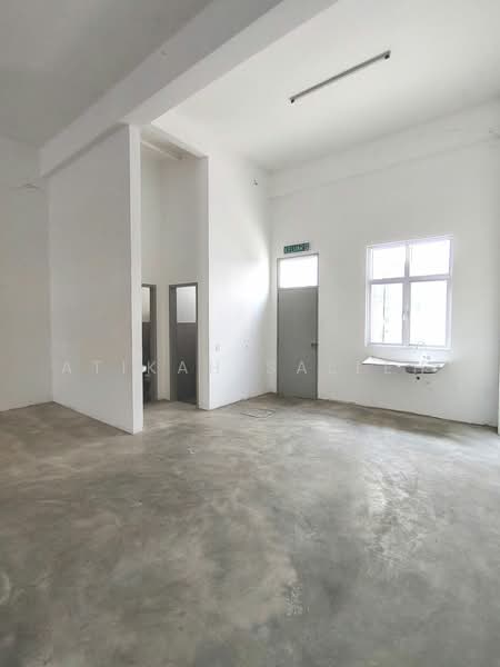 Kedai / Pejabat untuk Dijual di Bertam (Kepala Batas) - Atikah Salleh - Ground floor another picture - PropertyGuru.com.my
