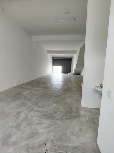 Kedai / Pejabat untuk Dijual di Bertam (Kepala Batas) - Atikah Salleh - Ground floor space - PropertyGuru.com.my