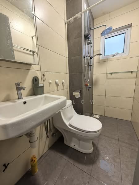 Kondominium untuk Disewa di The Holmes 1 - Gin Low - Bathroom - PropertyGuru.com.my