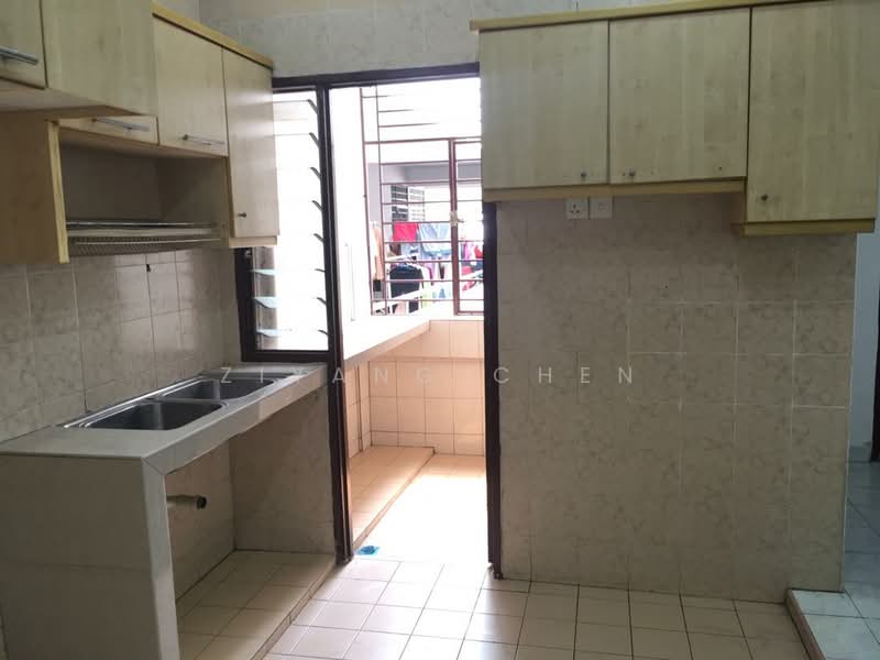 Pangsapuri untuk Disewa di Pangsapuri Mutiara Subang - Ziyang Chen - Kitchen - PropertyGuru.com.my