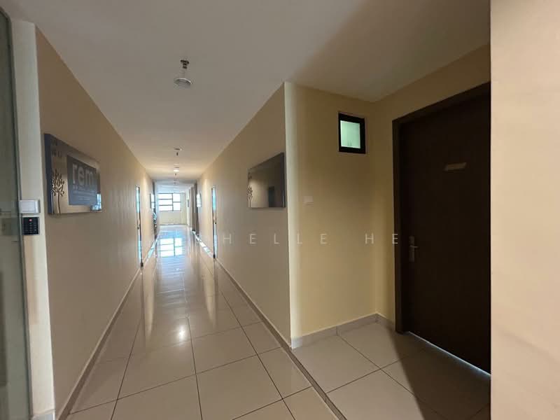 Shop / Office for Rent in Taman Austin Perdana (Tebrau) - Michelle He - Corridor - PropertyGuru.com.my