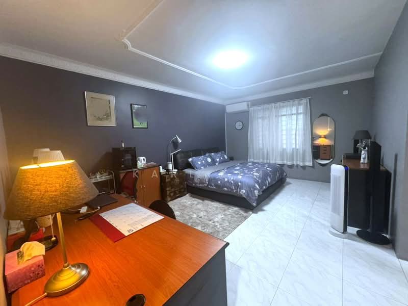 Rumah Banglo untuk Dijual di Taman Sentosa (Johor Bahru) - Karl Lim - Bedroom - PropertyGuru.com.my
