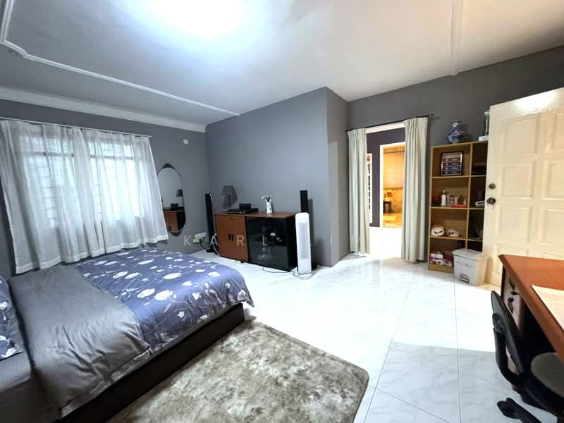 Rumah Banglo untuk Dijual di Taman Sentosa (Johor Bahru) - Karl Lim - Bedroom - PropertyGuru.com.my