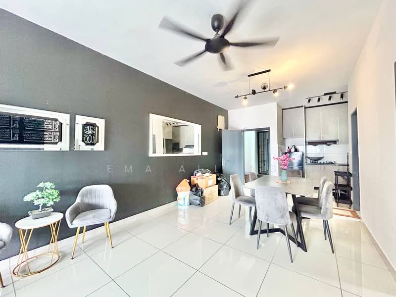 Kondominium untuk Disewa di The Holmes 2 - EMA ALLANG - Living Room - PropertyGuru.com.my