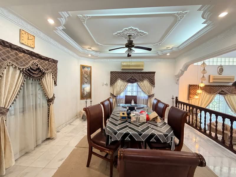 Rumah Banglo untuk Dijual di Taman Perkota (Bukit Baru) - Ramona Tan - Dining Room - PropertyGuru.com.my