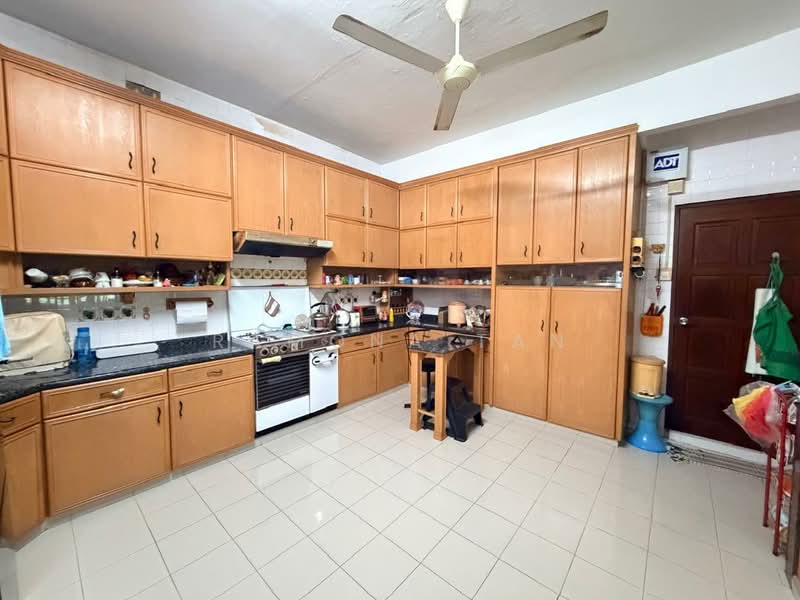 Rumah Banglo untuk Dijual di Taman Perkota (Bukit Baru) - Ramona Tan - Kitchen - PropertyGuru.com.my