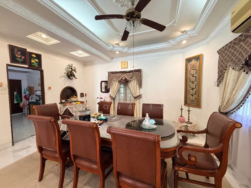 Rumah Banglo untuk Dijual di Taman Perkota (Bukit Baru) - Ramona Tan - Dining Room - PropertyGuru.com.my