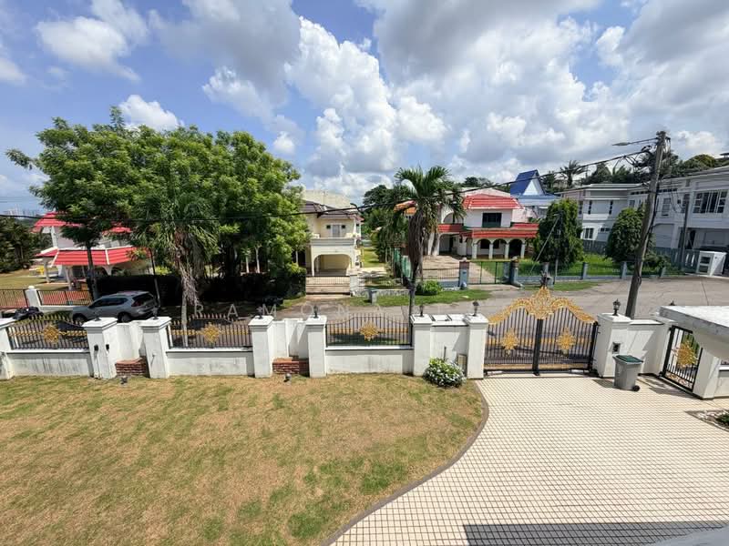 Rumah Banglo untuk Dijual di Taman Perkota (Bukit Baru) - Ramona Tan - Exterior - PropertyGuru.com.my