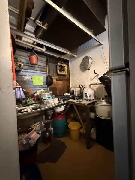 Rumah Flat untuk Dijual di Flat Dato Ahmad Razali - Xiang Rong - Kitchen - PropertyGuru.com.my